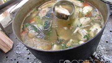 Рецепт Ухи на костре