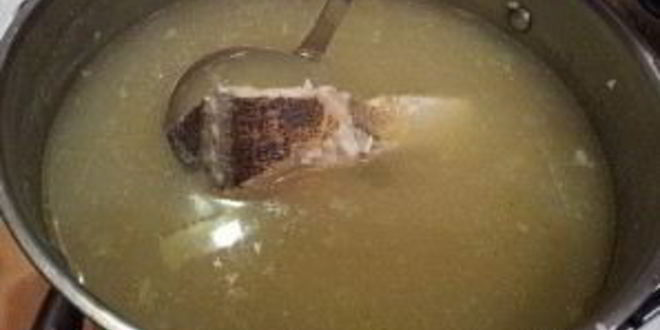 Рецепт ухи на курином бульоне