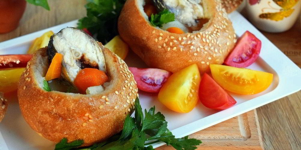 Как приготовить уху в хлебном горшочке