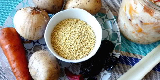 Рецепт запорожского капустняка с уткой и копченым черносливом