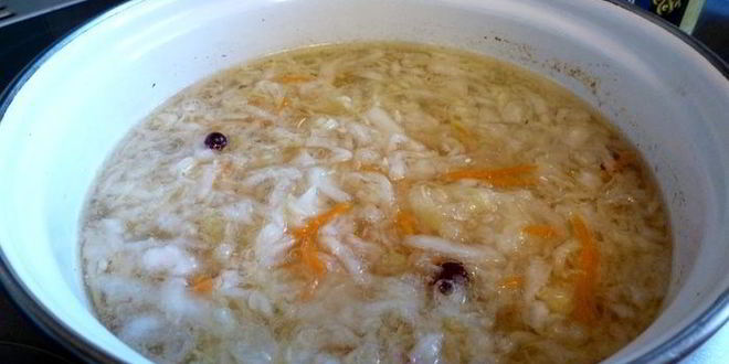 Рецепт запорожского капустняка с уткой и копченым черносливом