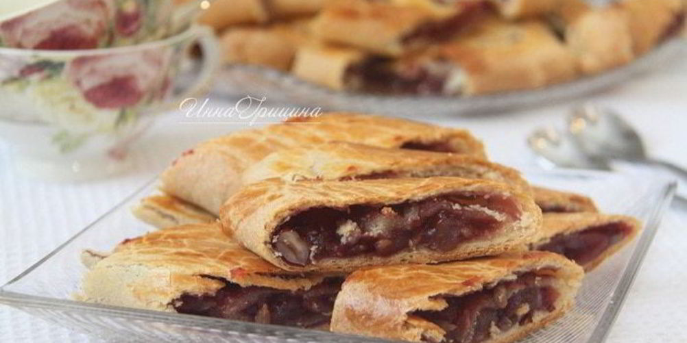 Как приготовить бабушкины рулетики с клубникой и лукумом