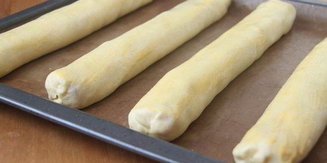 Рецепт бабушкиных рулетиков с клубникой и лукумом