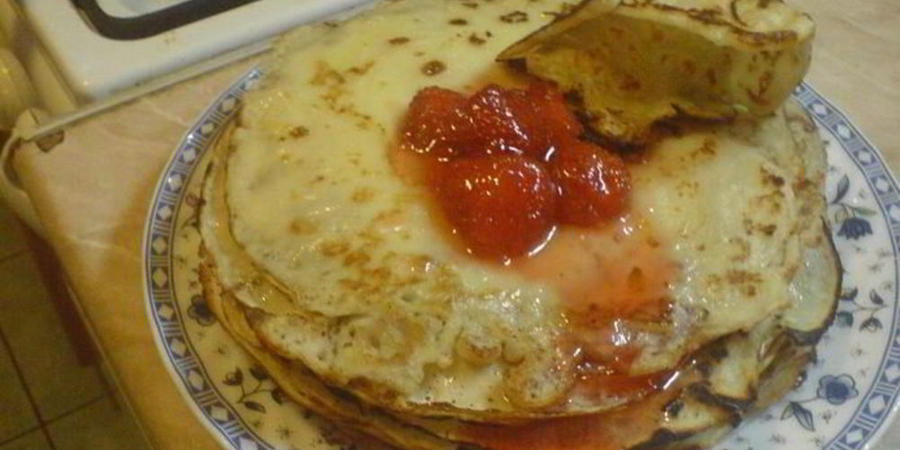 Как приготовить блинчики на минералке