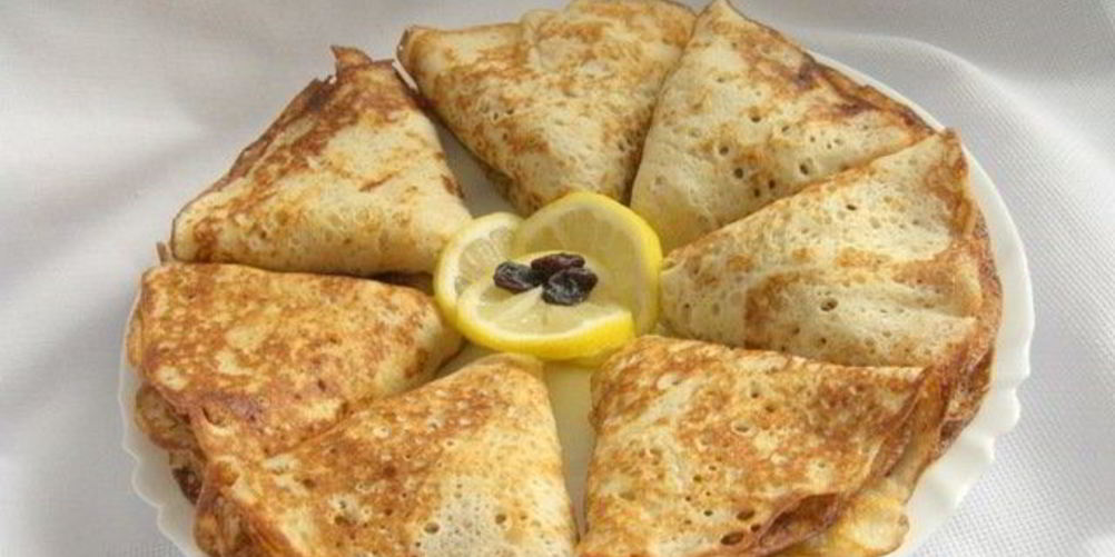 Как приготовить блинчики на молоке с яблоками