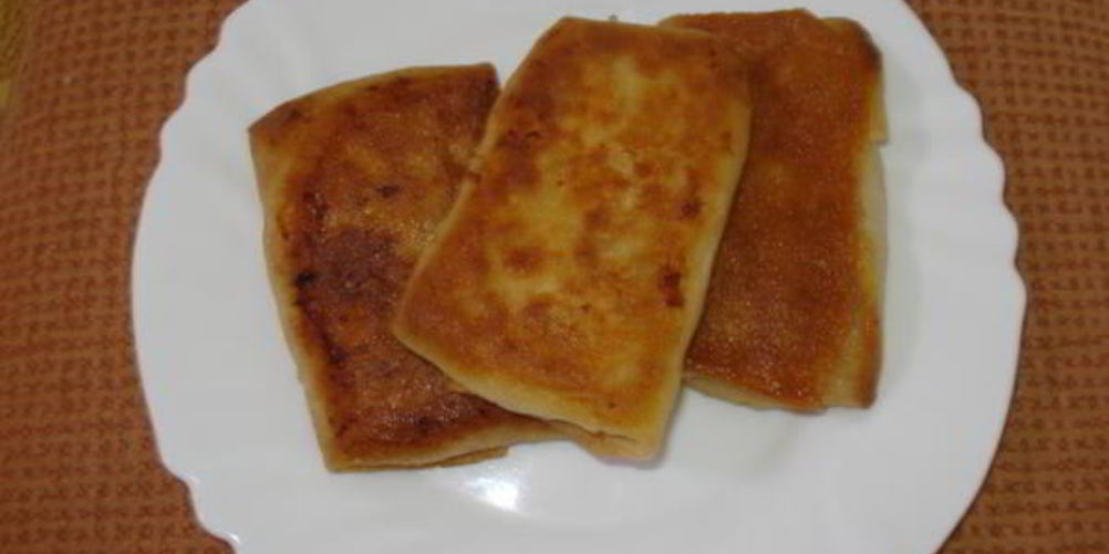 Как приготовить блины с ветчиной, сыром и зеленью