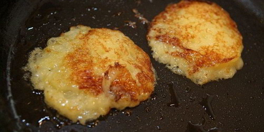 Как приготовить литовские картофельные блины со сметаной