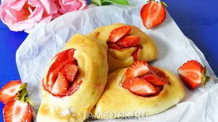 Рецепт Булочек с клубникой
