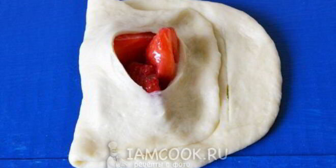 Рецепт булочек с клубникой