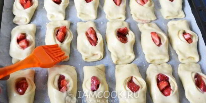Рецепт булочек с клубникой