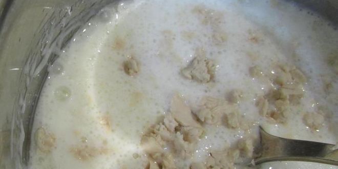 Рецепт булочек с листьями свеклы и свежим сыром