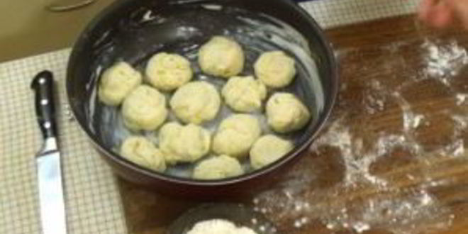 Рецепт булочек с луком