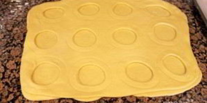 Рецепт булочек с творогом и изюмом