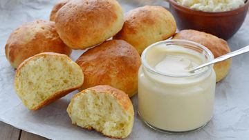 Рецепт Быстрых творожных булочек со взбитым медом