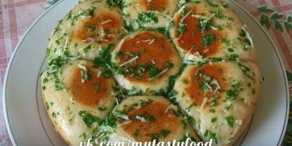 Как приготовить чесночные пампушки в мультиварке