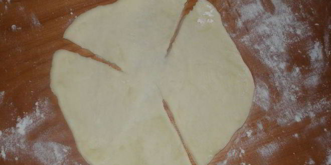 Рецепт йогуртовых ватрушек-розочек