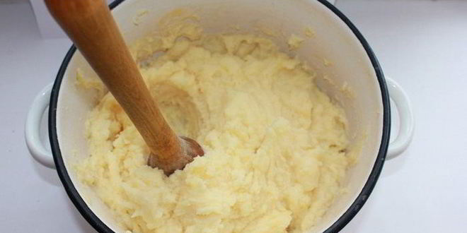 Рецепт картофельных ватрушек с творожно-сырной начинкой