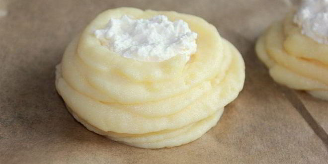 Рецепт картофельных ватрушек с творожно-сырной начинкой