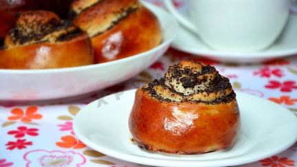 Рецепт Плюшек с маком из дрожжевого теста