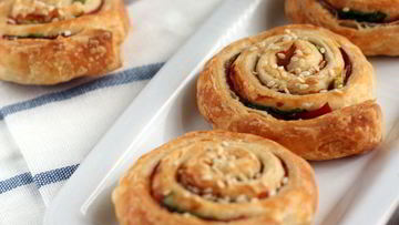 Рецепт Слоеных булочек с ветчиной