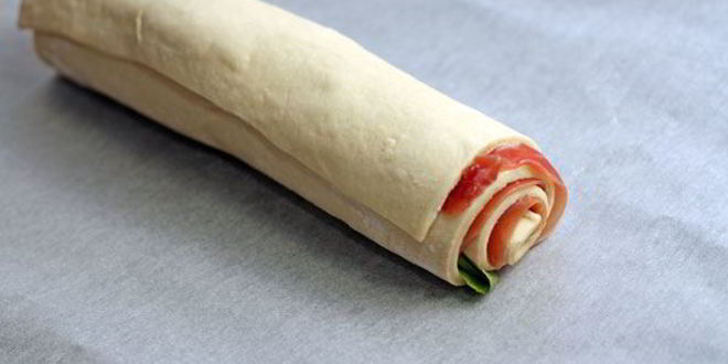 Рецепт слоеных булочек с ветчиной