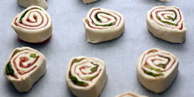 Рецепт слоеных булочек с ветчиной