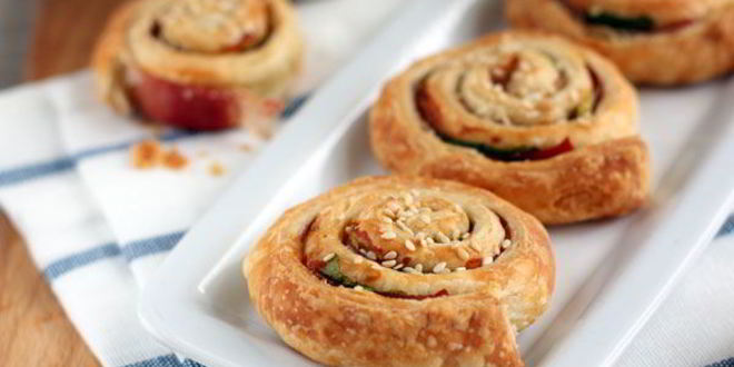 Рецепт слоеных булочек с ветчиной