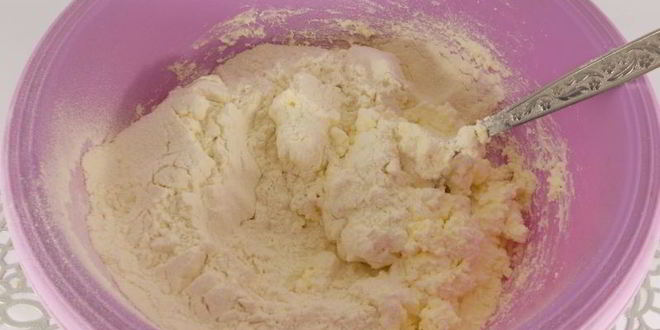 Рецепт творожных булочек со сгущенкой