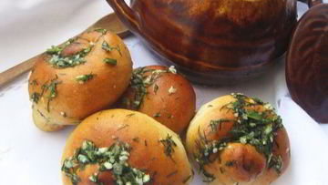 Рецепт Закусочных булочек с зеленью и чесноком