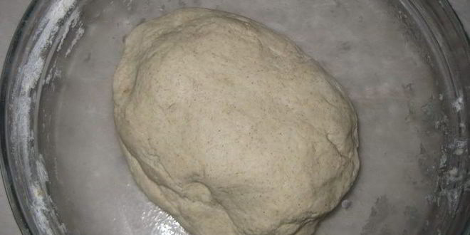 Рецепт закусочных булочек с зеленью и чесноком