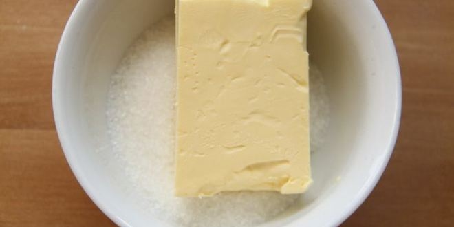 Рецепт чизкейка с корицей, яблоком и сахарным пеканом