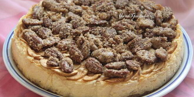 Рецепт чизкейка с корицей, яблоком и сахарным пеканом