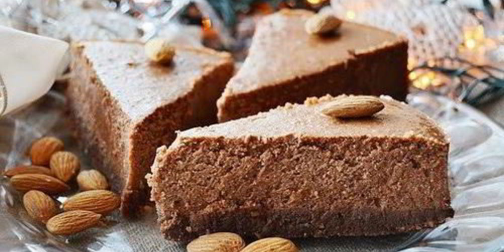 Как приготовить шоколадный чизкейк на миндальной основе