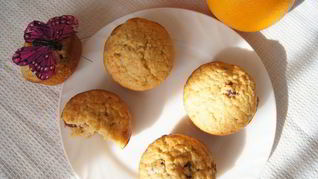 Рецепт Апельсиновых кексов с овсяными хлопьями и вяленой вишней