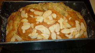 Рецепт Кекса сюрприз с халвой