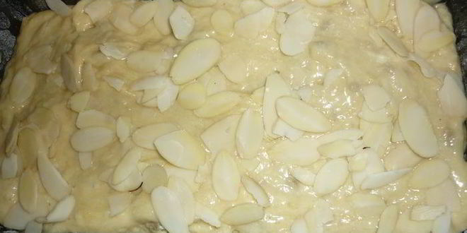 Рецепт кекса сюрприз с халвой