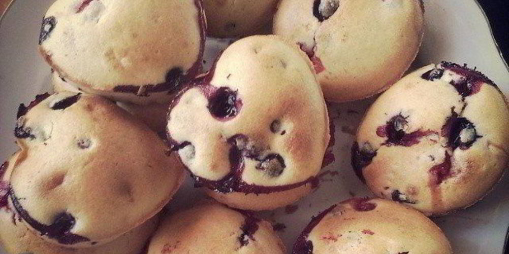 Как приготовить кексы с черникой и клюквой