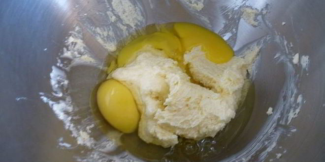 Рецепт нежного тыквенного кекса под сливочной шапочкой