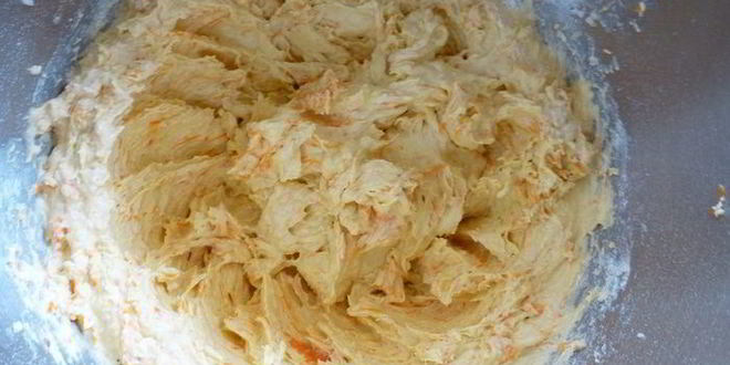 Рецепт нежного тыквенного кекса под сливочной шапочкой