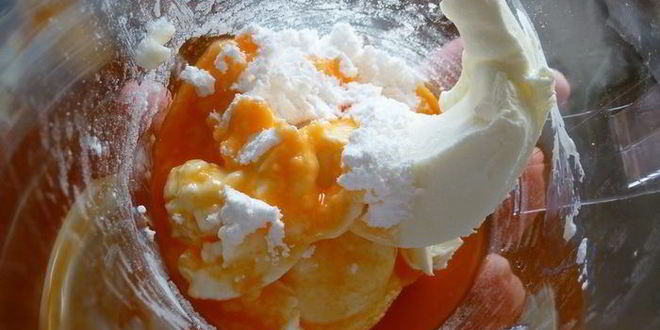 Рецепт нежного тыквенного кекса под сливочной шапочкой