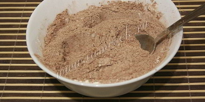 Рецепт шоколадного кекса в микроволновке за 5 минут