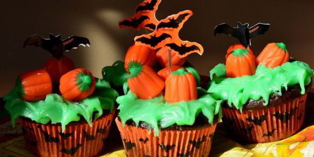 Как приготовить шоколадные капкейки с тематикой halloween