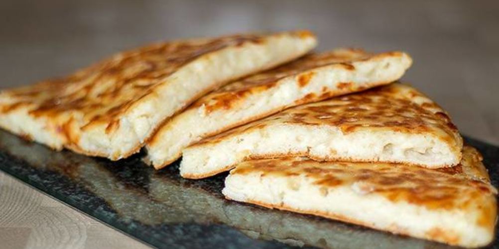 Как приготовить быстрые хачапури на кефире с брынзой