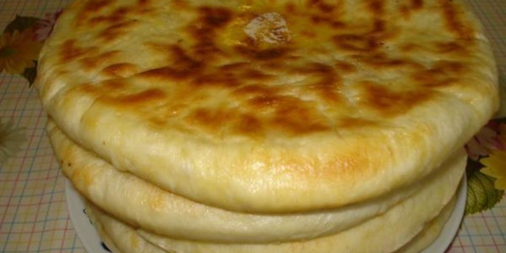 Как приготовить домашних хачапури с 2 видами сыра