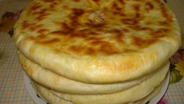 Рецепт Домашних хачапури с 2 видами сыра