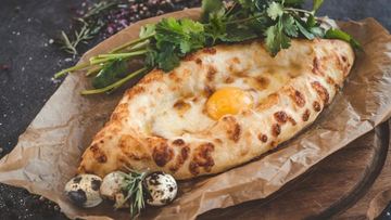 Рецепт Хачапури по аджарски из слоеного теста