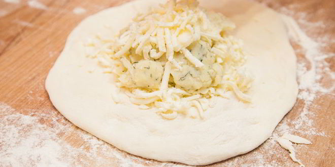 Рецепт хачапури с картошкой и сыром