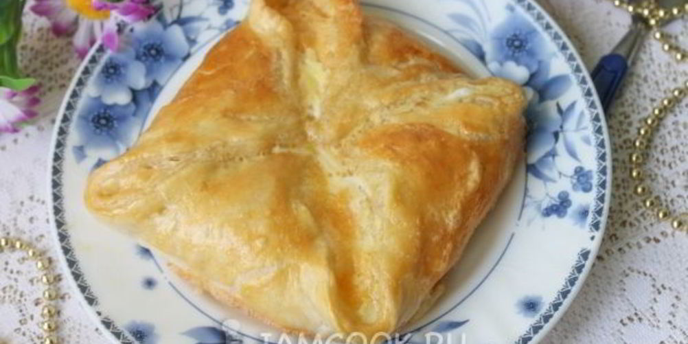 Как приготовить хачапури с сыром из слоеного теста