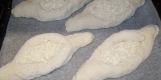 Рецепт хачапури с яйцом и сыром