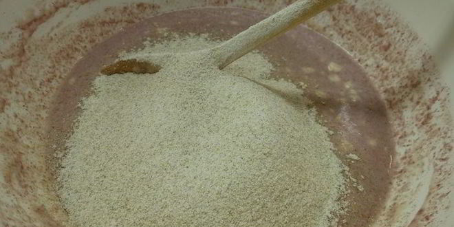 Рецепт французского хлеба на красном вине, с орехами и изюмом